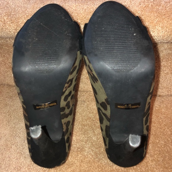 Penny Loves Kenny Leopard Platform Stilettos Heels - Picture 5 of 7